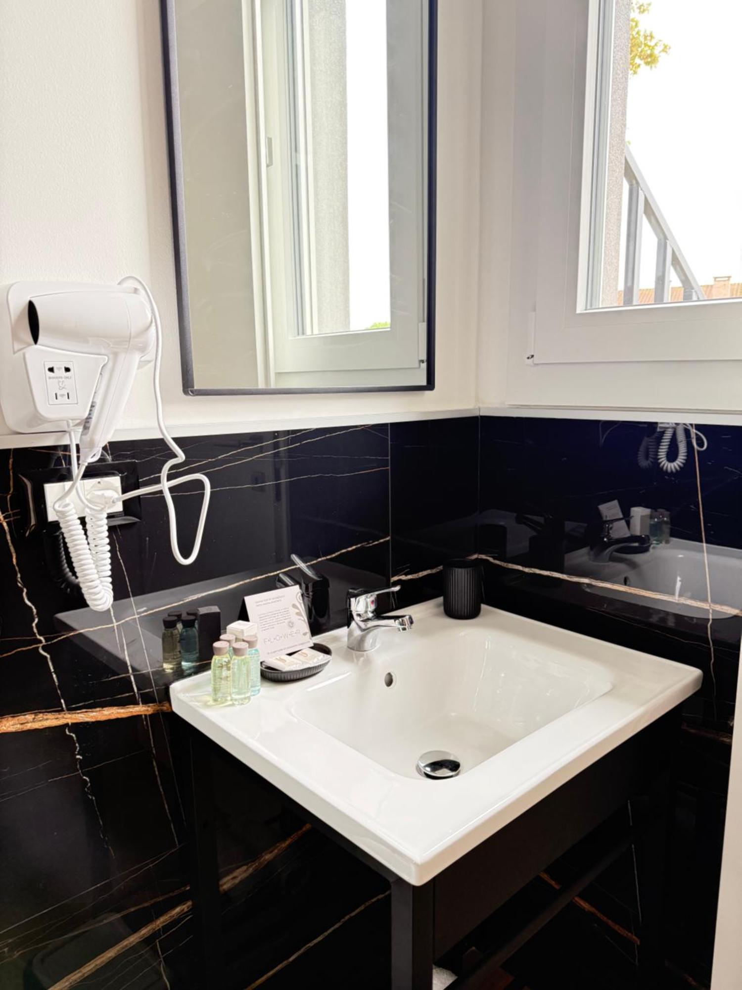 Infinity House - Eleganza Moderna Tra Treviso E Venezia Hotel Casier Luaran gambar